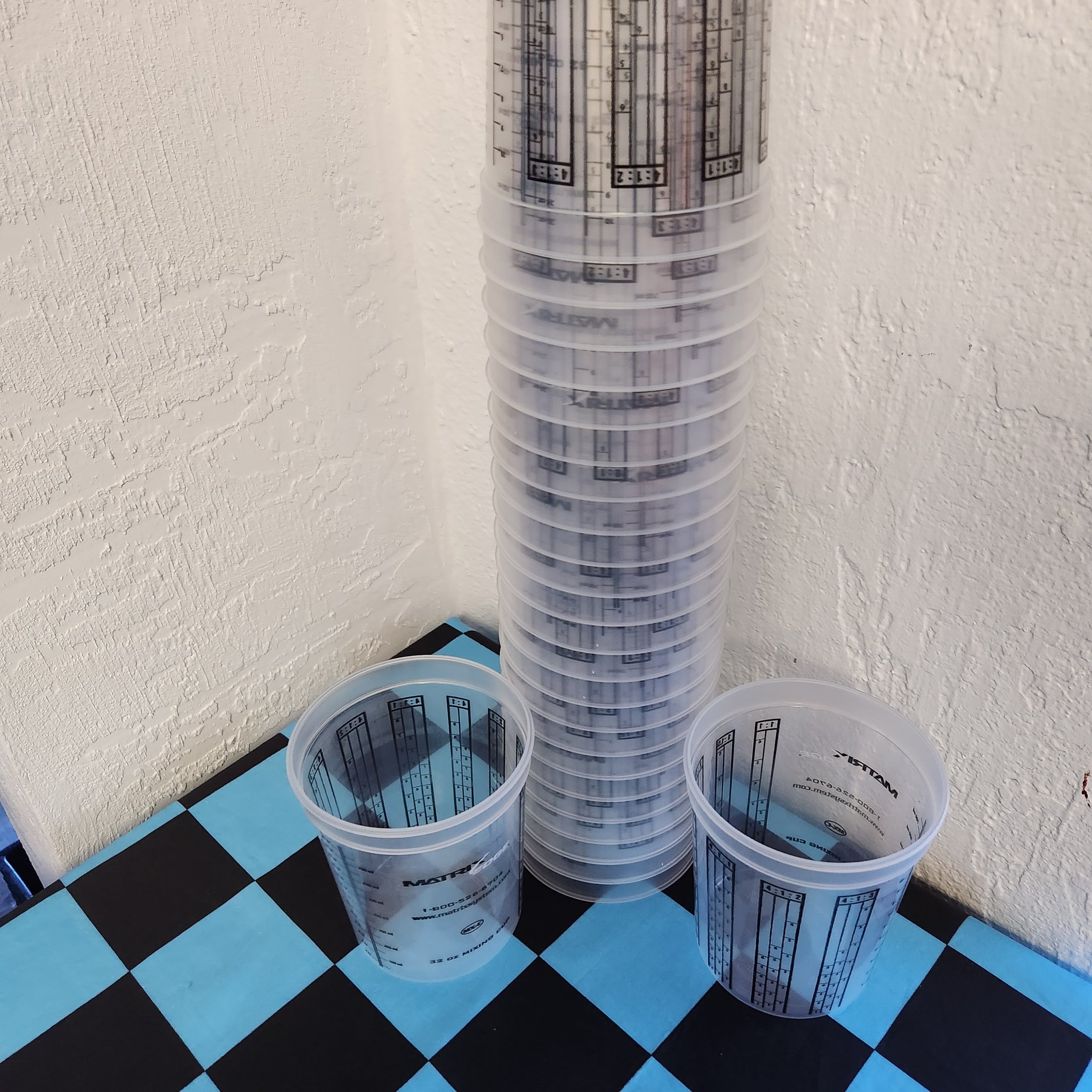 MIXING CUPS- Plastic Quart size