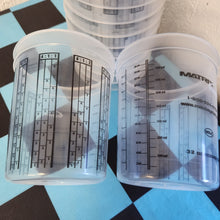 Load image into Gallery viewer, MIXING CUPS- Plastic Quart size
